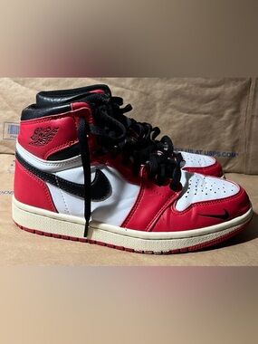 Size 8 - Jordan 1 Retro OG High Chicago